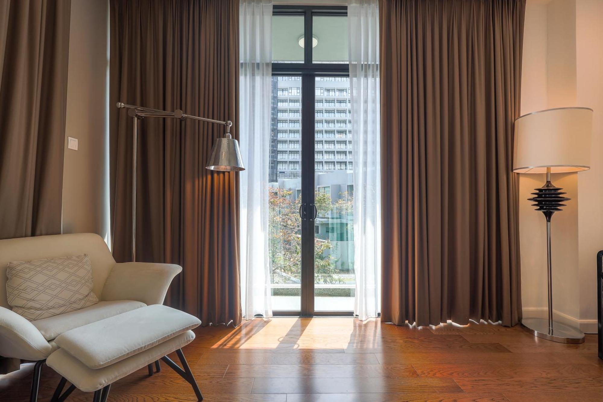 The Riyaz Lavanya Langkawi Pantai Cenang  Zewnętrze zdjęcie Curtains in a living room